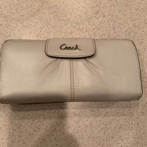 WOMEN COACH WALLET